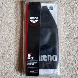 NEW! Arena 3D Ultra Racing Swimcap, Black w/Silver Logo